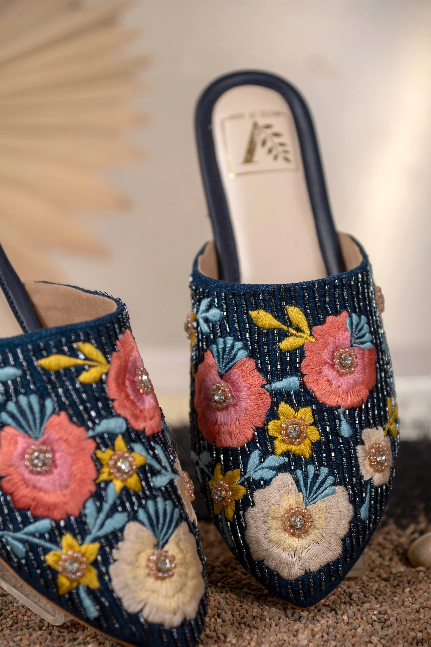 Daisy Mules - Image 4