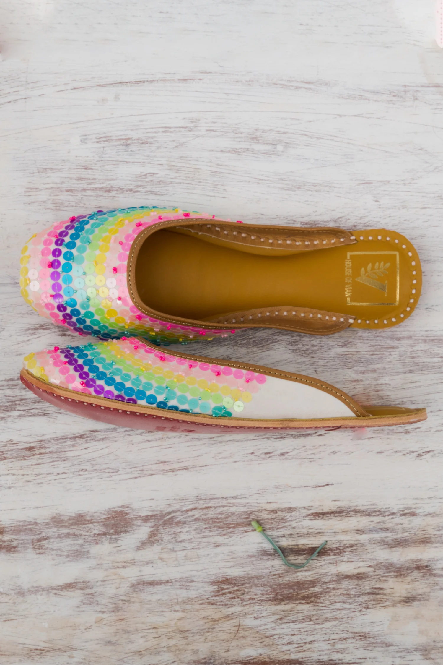 Gala Open-Back Juttis - Image 3