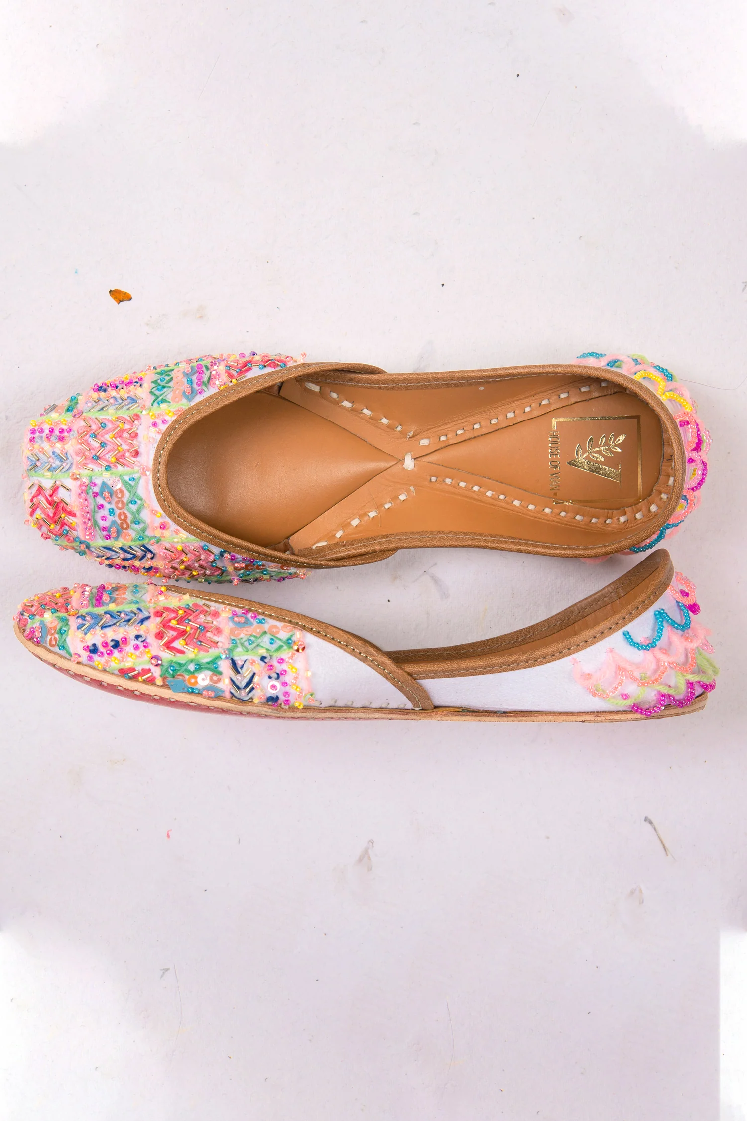 Rungrani Juttis - Image 4